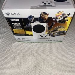  Xbox Series S Fortnite and Rocket League Bundle