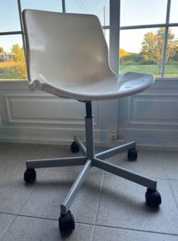 Ikea desk chair white