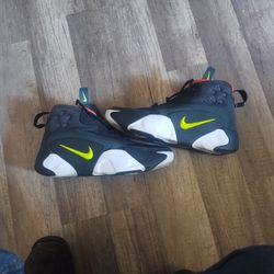 Nike 7 1/2 size  Shoes