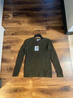 Brand New Boy’s Guess Jeans brand Olive Green Sweater Up For Sale