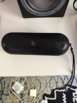Beats Pill