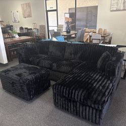 Sectional With Ottoman 