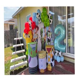 community cell Charm Events with Creative Birthday Balloon Art