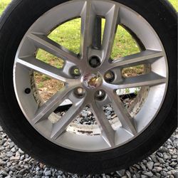 P235/50R18