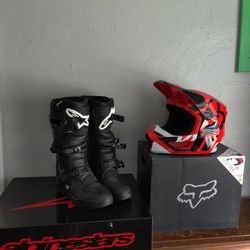 Alpinestars TECH3 boots and FOX V1 Helmet