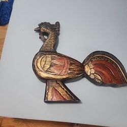 Wooden Chicken Satue 