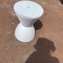 LeisureMod Side Table With Storage 