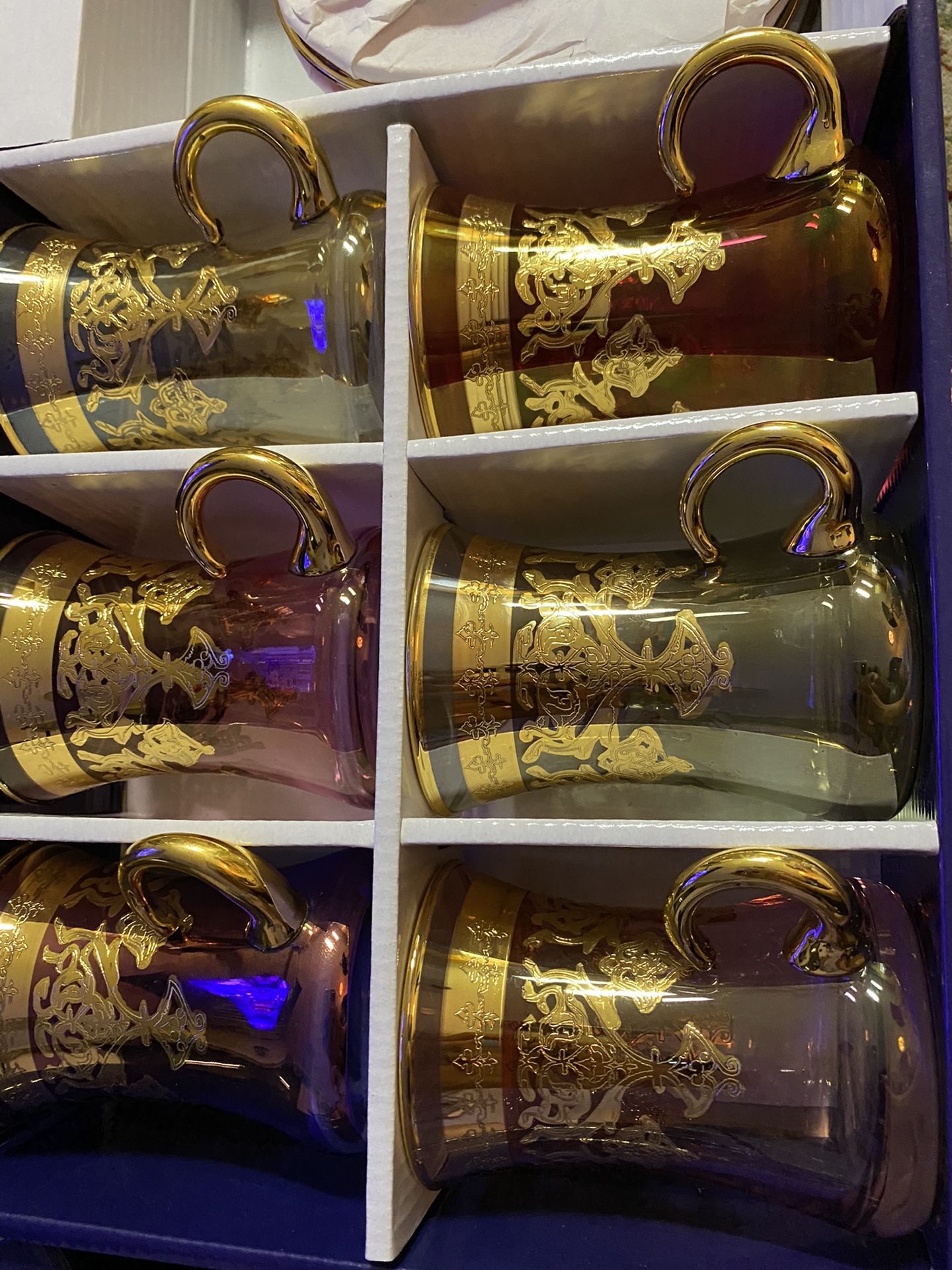 Set of 6 gold plated glass tea set with 6 plate underneath