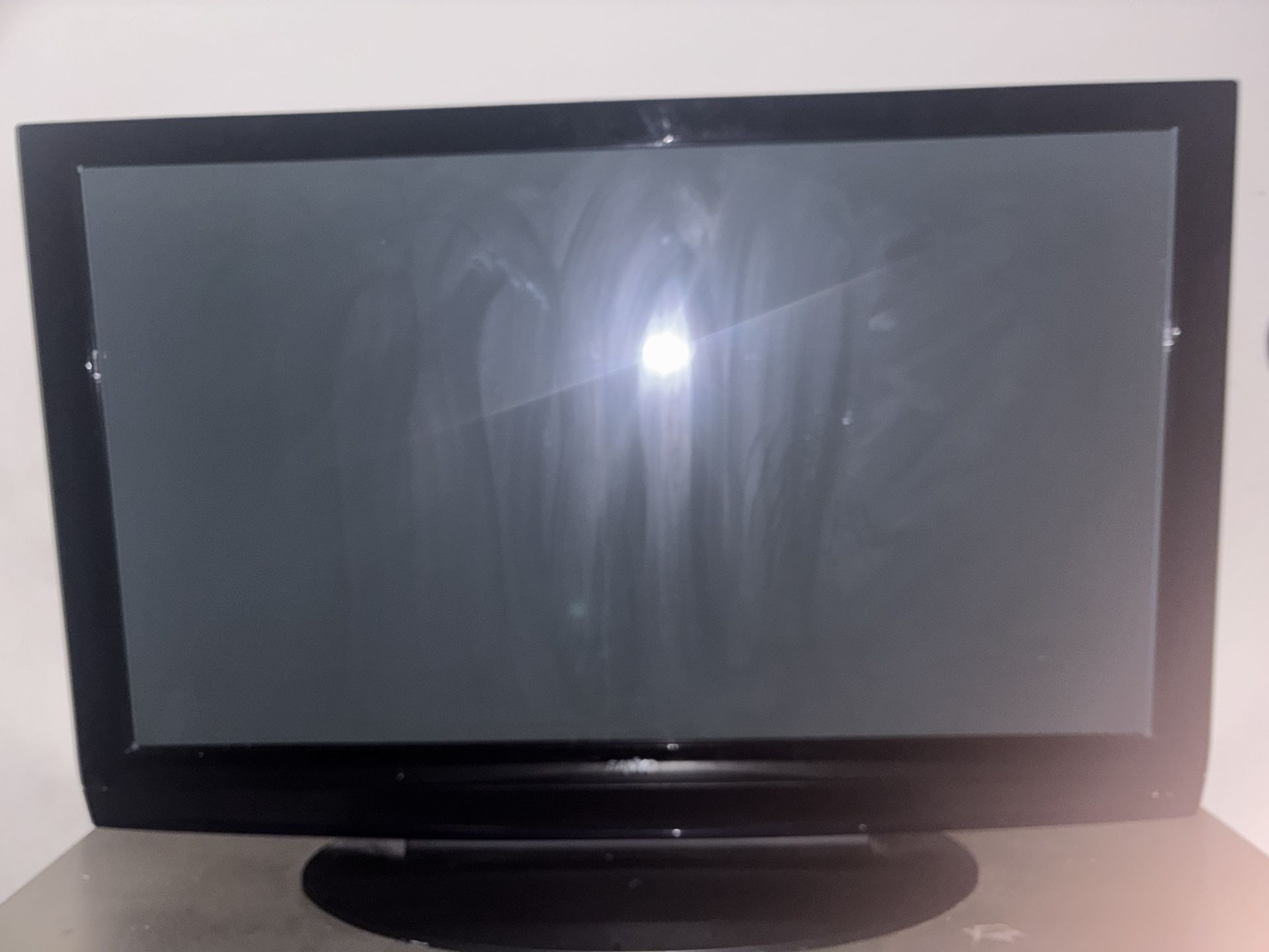 50’ Old Model Flatscreen Tv