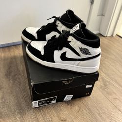 Air Jordan 1 Mid SE ‘Diamond’