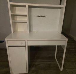 Small white desk for kids