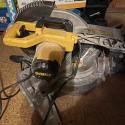 DEWALT SAW….