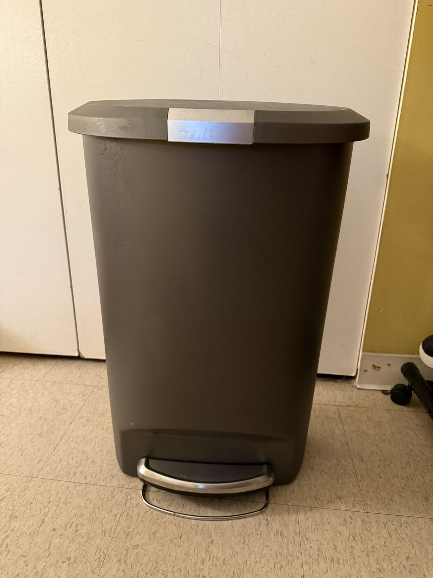 Simple Human 50 Liter Step-on Trash Can (Dark Grey)