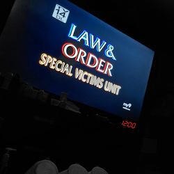 GREAT TELEVISION IN GREAT CONDITION 