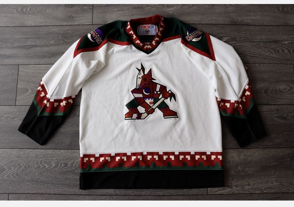 Coyotes jersey XL brand new never worn
