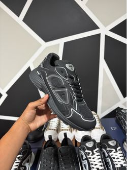 Black DiorB30