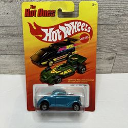 Hot wheels The Hot Ones Blue ‘2011 Neet Streeter • Die Cast Metal • Made in Thailand