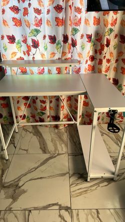 Computer desk
