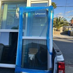 Windows 🪟double panel vinyl new window  ventanas nuevas  Height 29 1/2 inches  Width 59  inches 