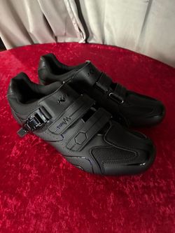 Black Cycling Shoes