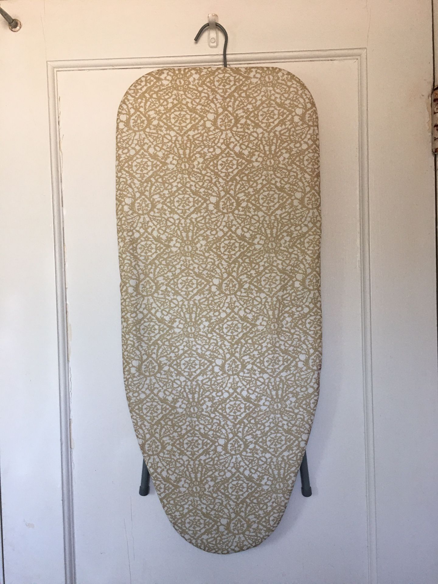 Like New Tabletop Ironing Board 30”x12 in Small Iron Board Heat Resistant Cover