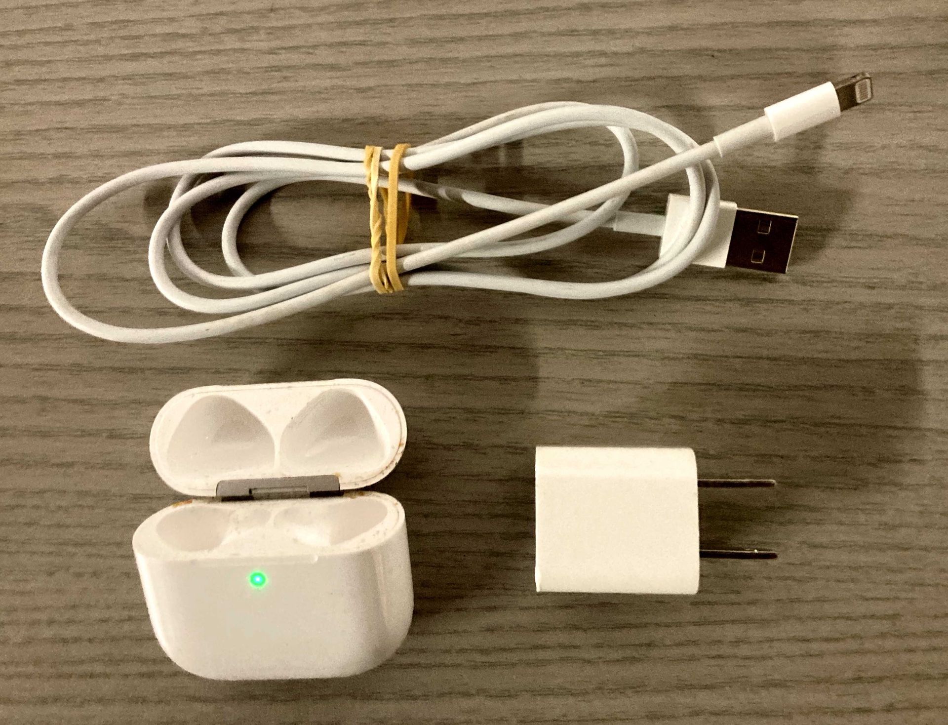Apple 2nd Gen AirPods Charging Case with Charging Cable and Power Adapter 