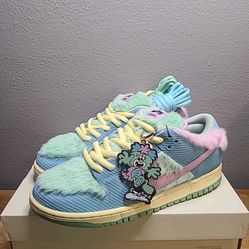 Size 10 Verdy Visty Dunks 