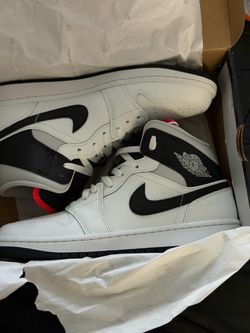 Air Jordan 1 Mid