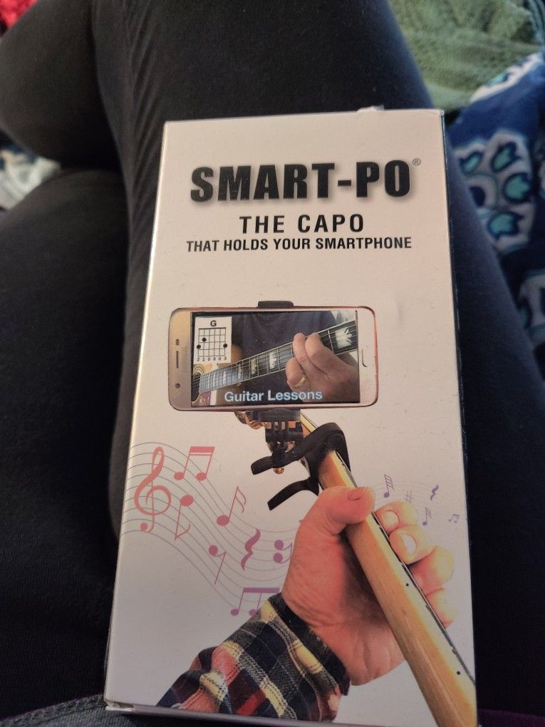 Smartphone Holder For Guitar