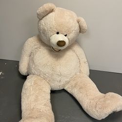 Giant Stuffed Bear 