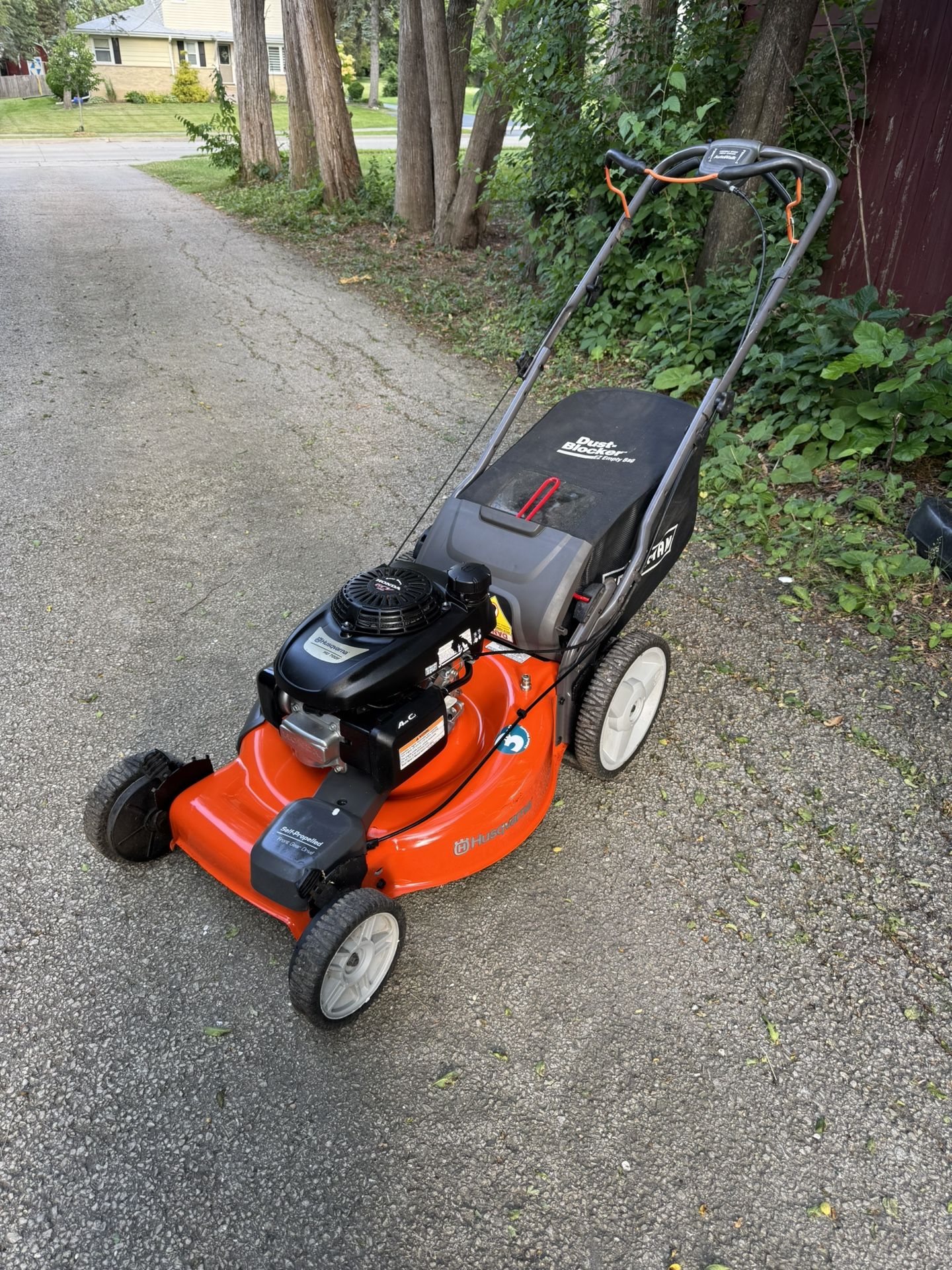 Husqvarna with Honda engine HU 700F Lawn Mower GCV160 Cc 22” Self Propelled
