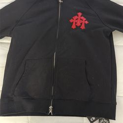 Small chrome heart sweater