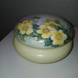 Royal Bayreuth  Bavaria Round Porcelain Powder Box 