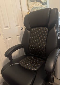 * NEW !! Built ready to go Office chair - $120 OBO