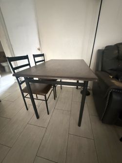 4 chair with kitchen table
