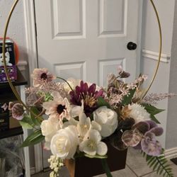 6 Centerpieces With White And Purple Flowers 