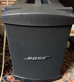 Bose L1 Model 1S system with B1 Bass Module and T1 ToneMatch Audio Engine.
