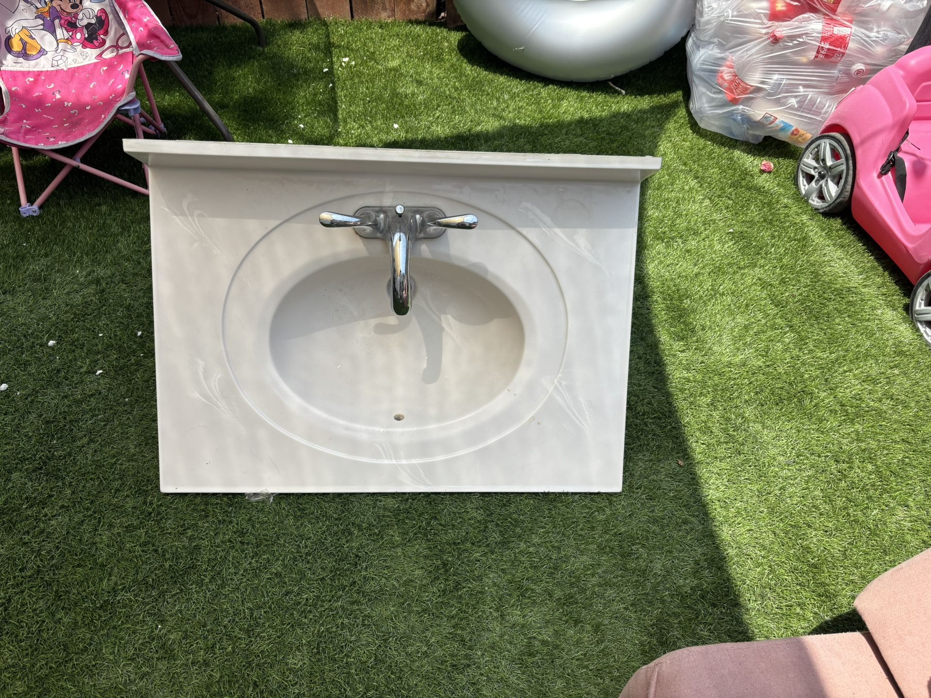 Lab Sink With Faucet And Pop Up
