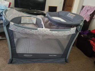 Pack n Play (Playpen)