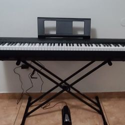 YAMAHA P-45 88-KEY WEIGHTED-ACTION DIGITAL PIANO