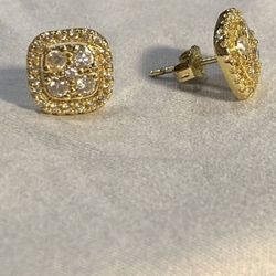 Nice Pierced Earrings. New. Base Metal Is 925 Silver. Matching Pendant And Ring In my Page. Price Is Firm