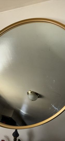 Round Wall Mirror with Gold Frame