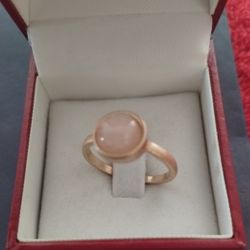 A cute golden size 7 ring