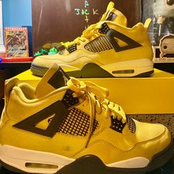 JORDAN 4 LIGHTNING 