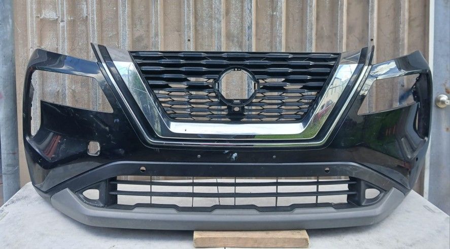 2021-2023 Nissan Rogue Front Bumper OEM 