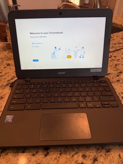 Laptop Acer Chromebook C731, very good condition. Pet and smoke free home.
