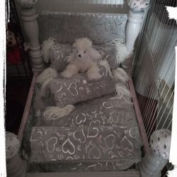 "Glamorous"Paws. Doggie Beds And More