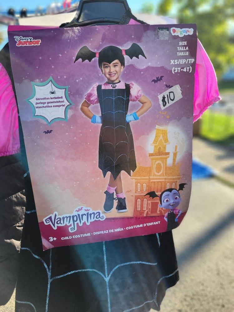 Vampirina Halloween Costume