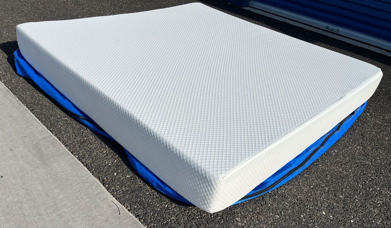King Mattress King Size Mattress Firm Memory Foam Mattress ! Free Delivery