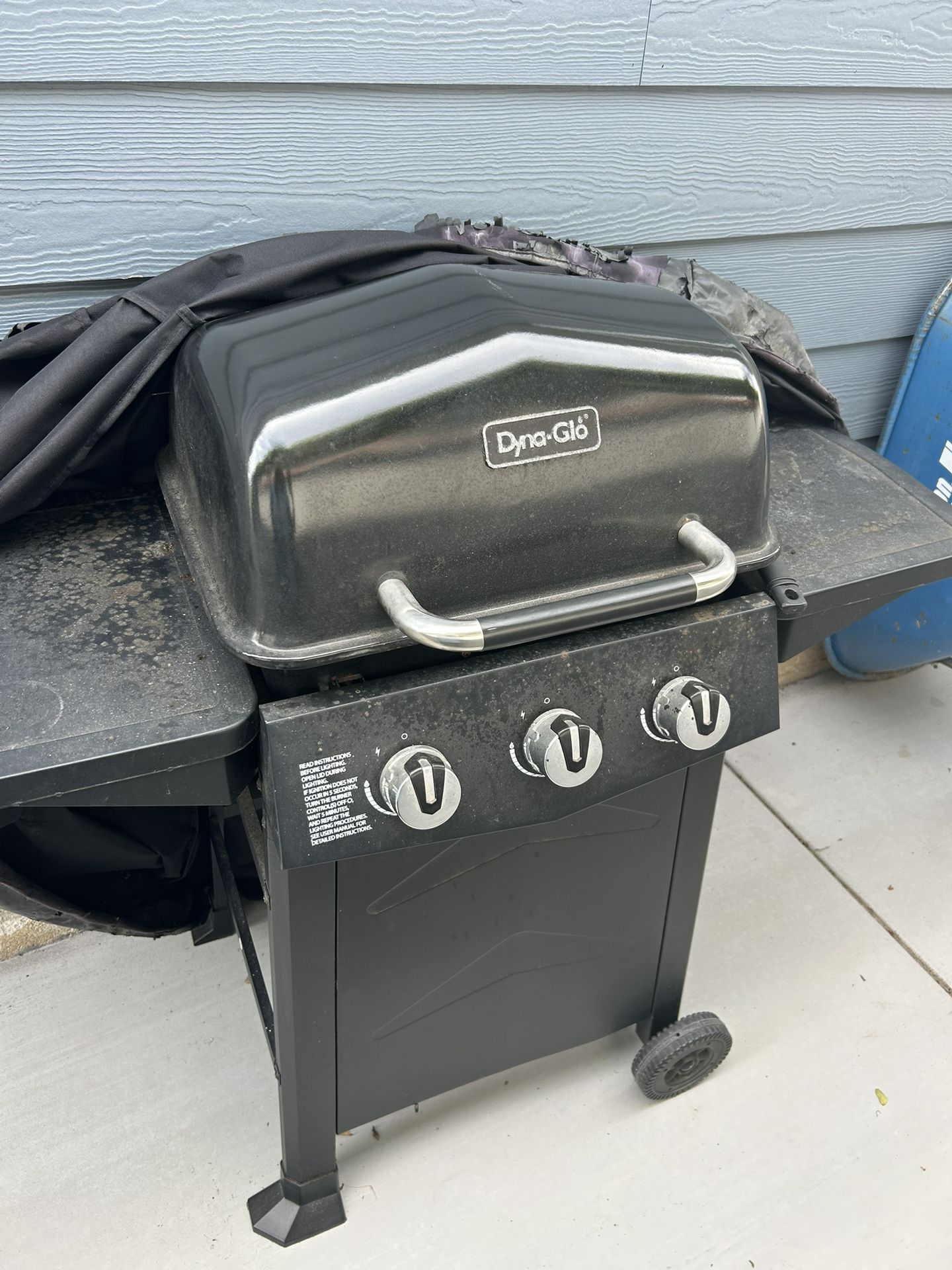 BBQ-Dyna Glo 3burner